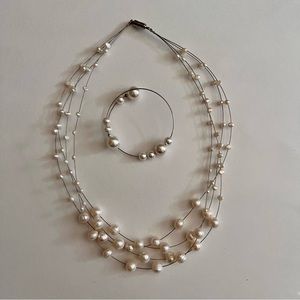 Silver and pearl wire necklace and bracelet set